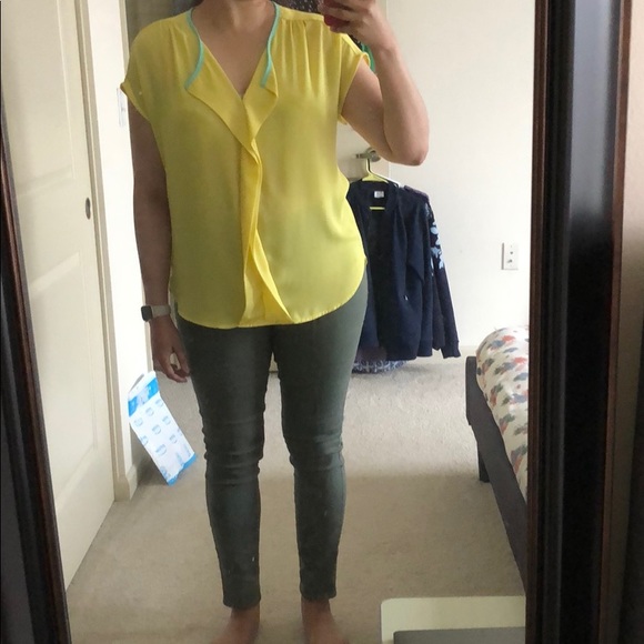 PLEIONE LARGE POLY BLOUSE YELLOW TURQUOISE TRIM - Picture 8 of 8